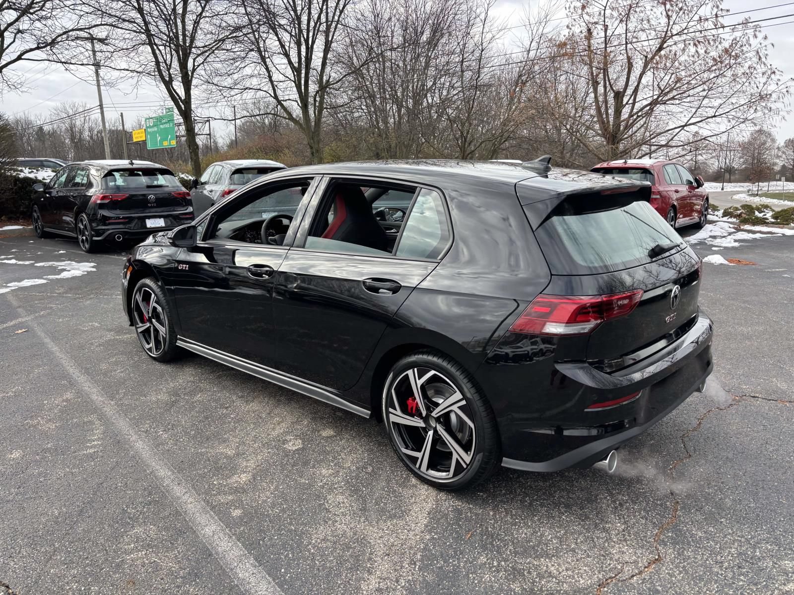 New 2026 Volkswagen GTI SE FWD image 5