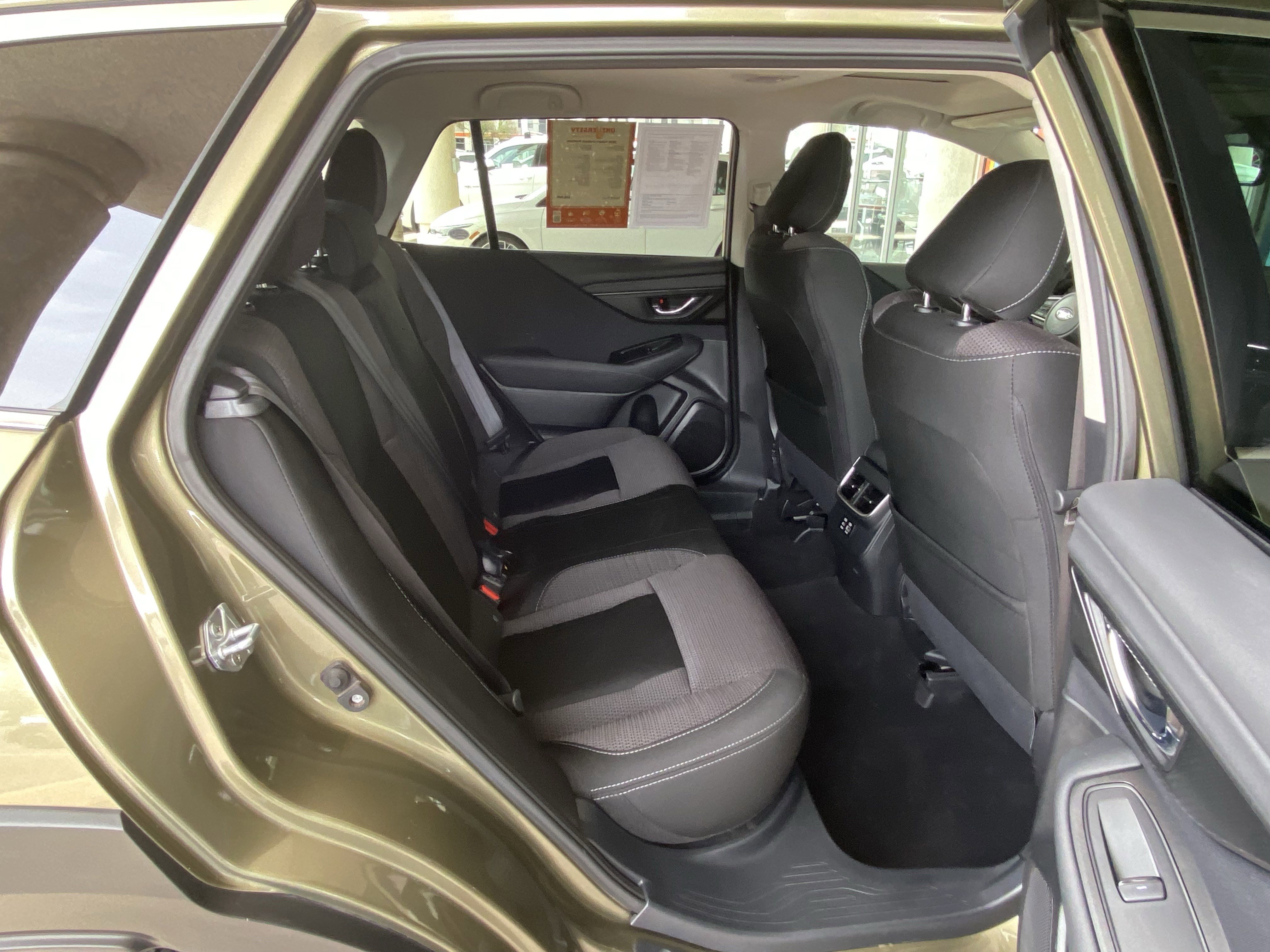 Used 2024 Subaru Outback Premium AWD/4WD image 40