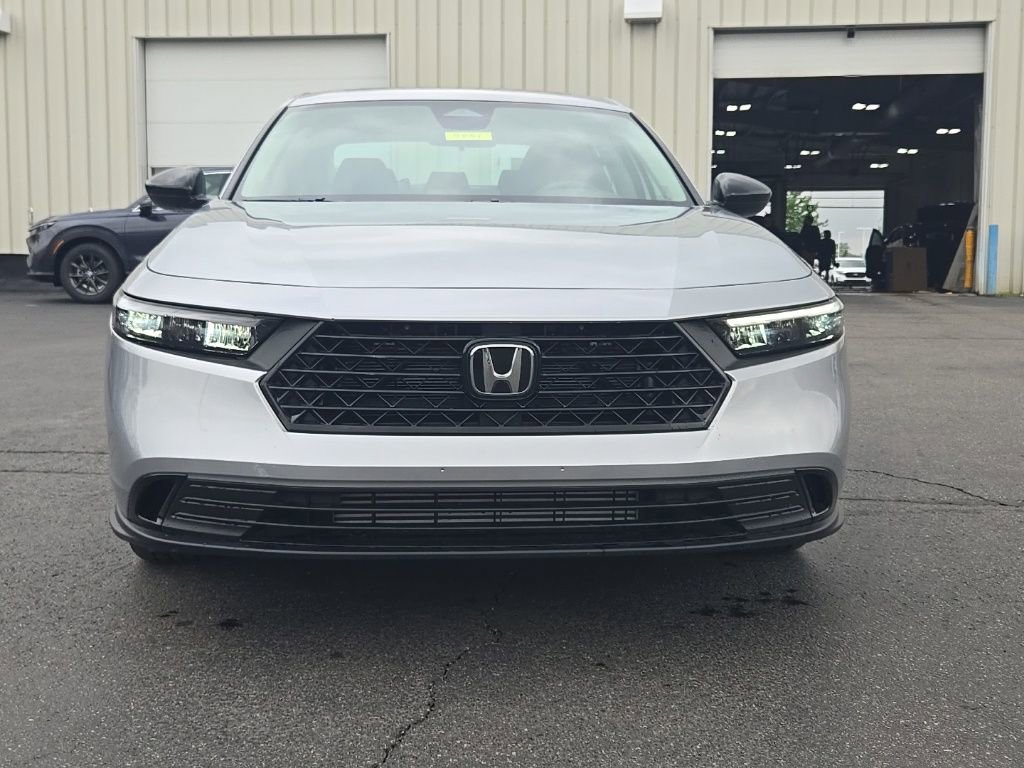 Certified 2025 Honda Accord SE image 2