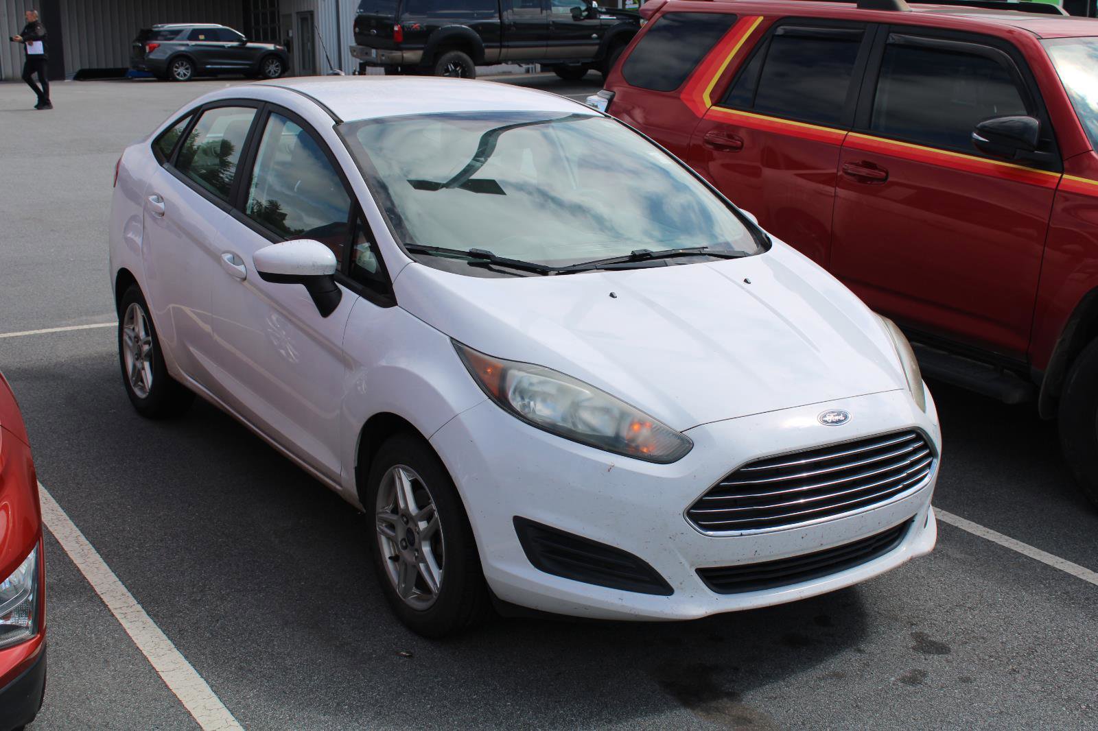 Used 2018 Ford Fiesta SE FWD image 3