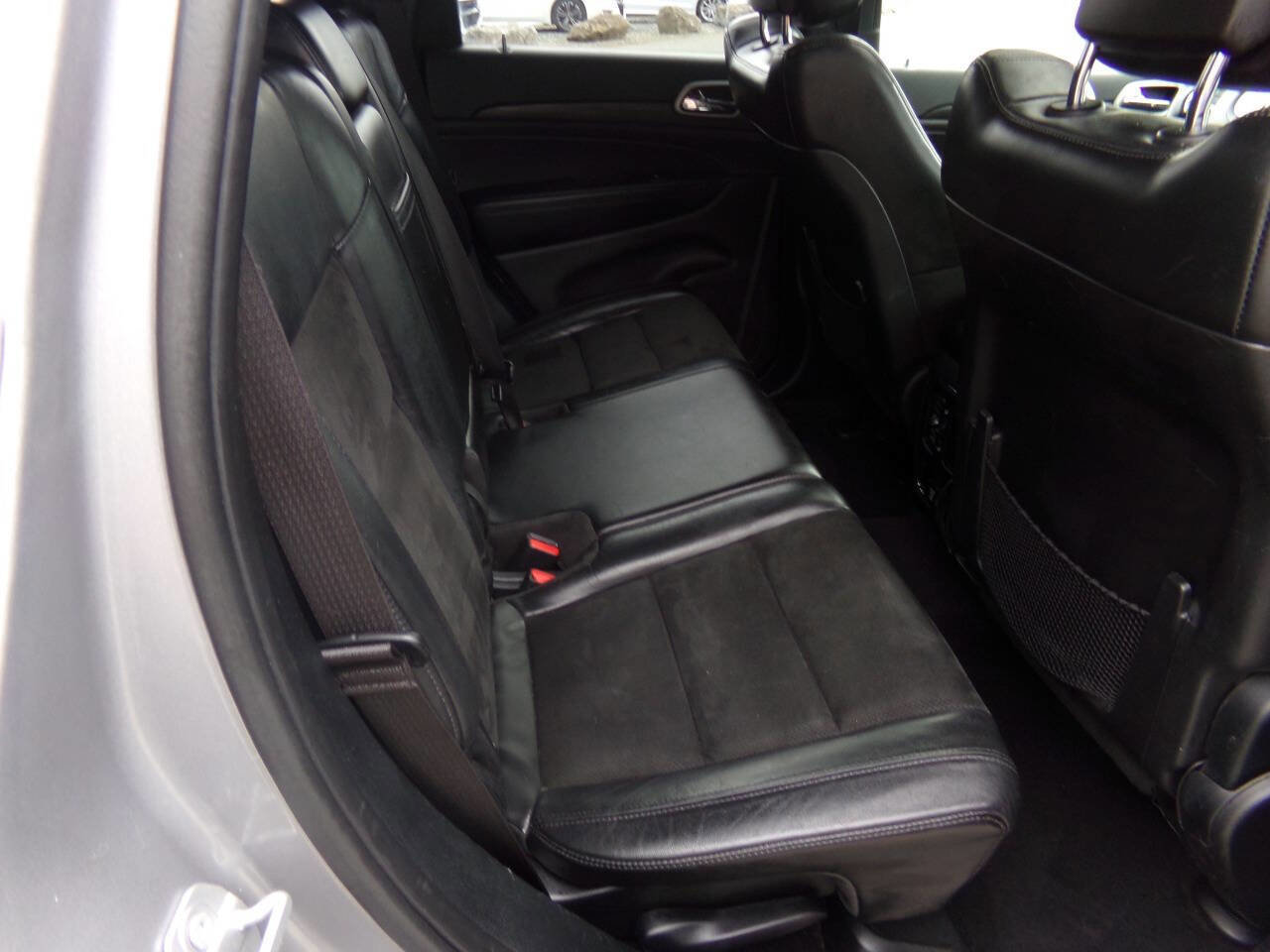 Used 2019 Jeep Grand Cherokee Altitude image 32