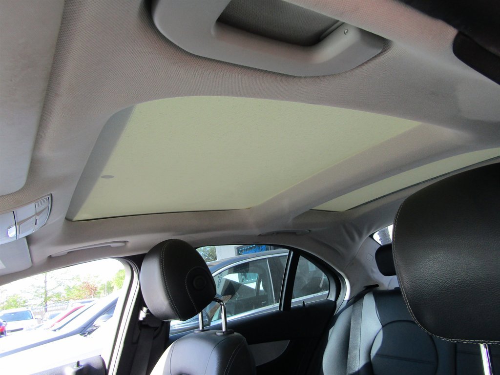 Used 2016 Mercedes-Benz C 300 4MATIC Sedan image 12