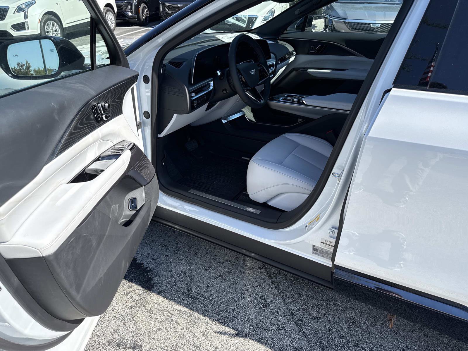 New 2025 Cadillac Lyriq Sport image 19