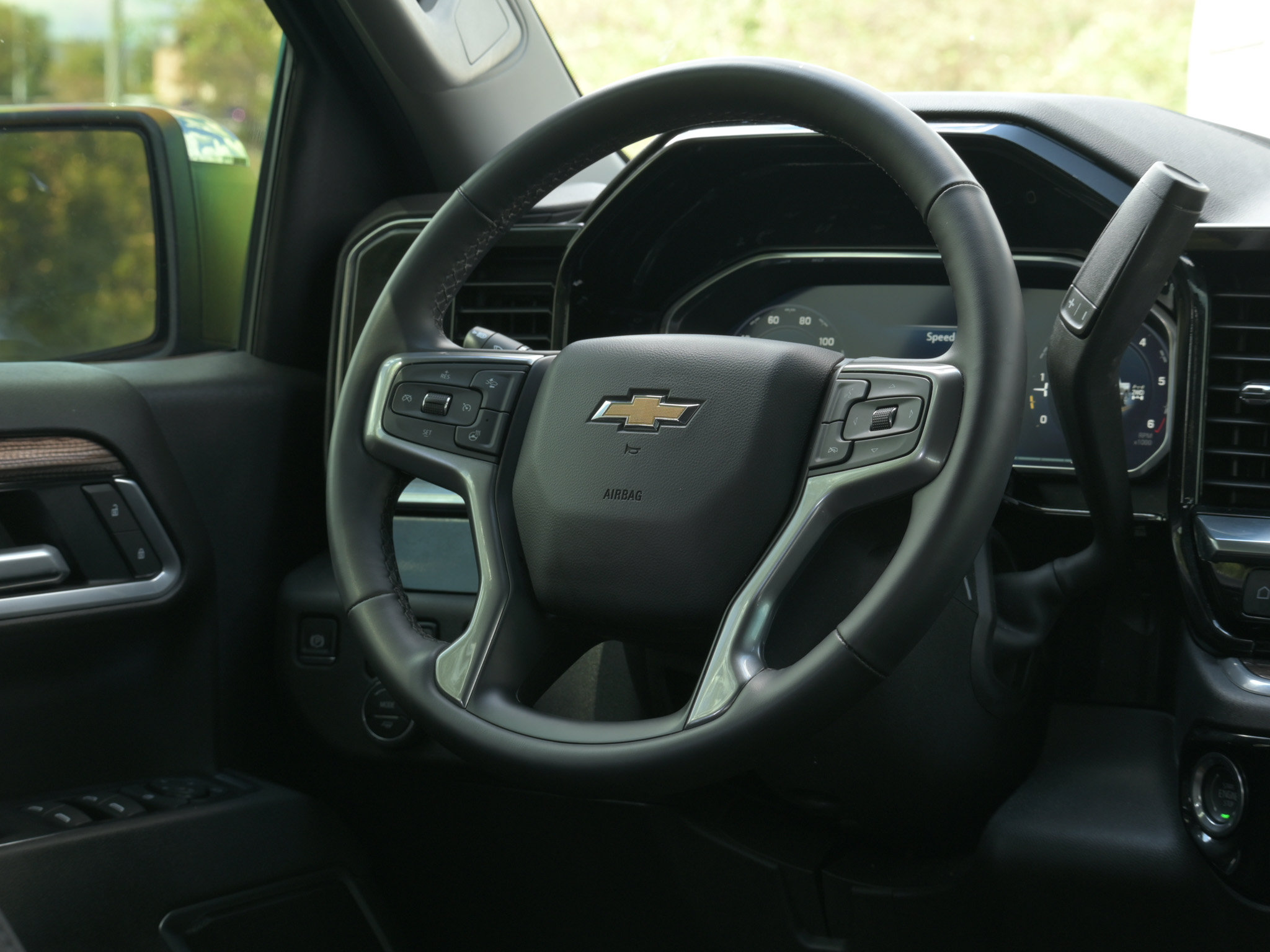 Used 2026 Chevrolet Silverado 1500 LT w/ Leather Package AWD/4WD image 24