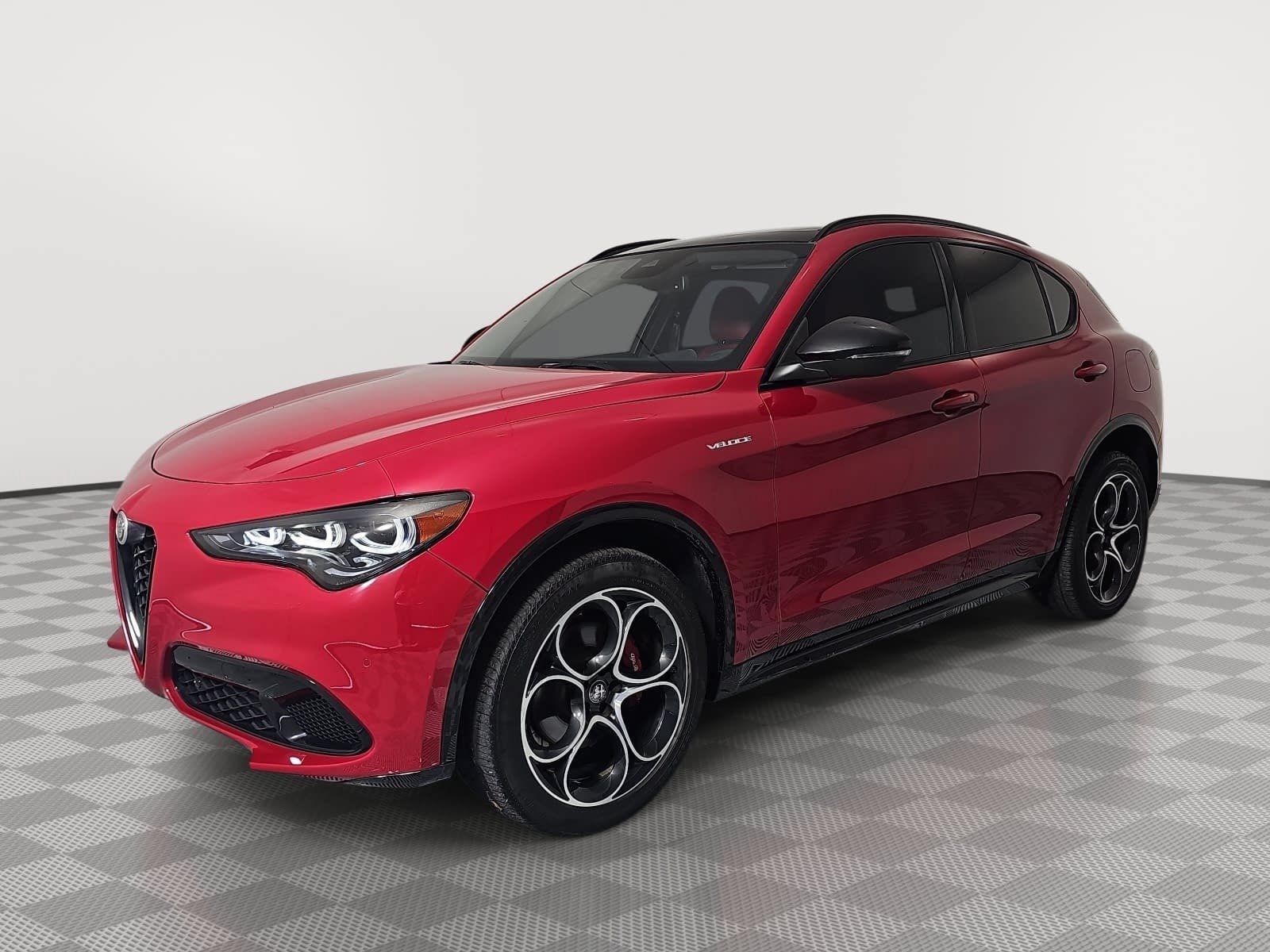 Used 2024 Alfa Romeo Stelvio Veloce AWD/4WD image 4