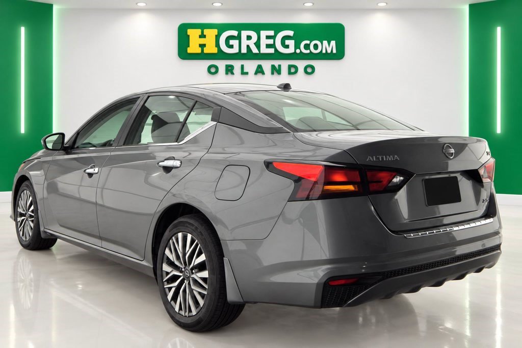 Used 2023 Nissan Altima 2.5 SV AWD/4WD image 2