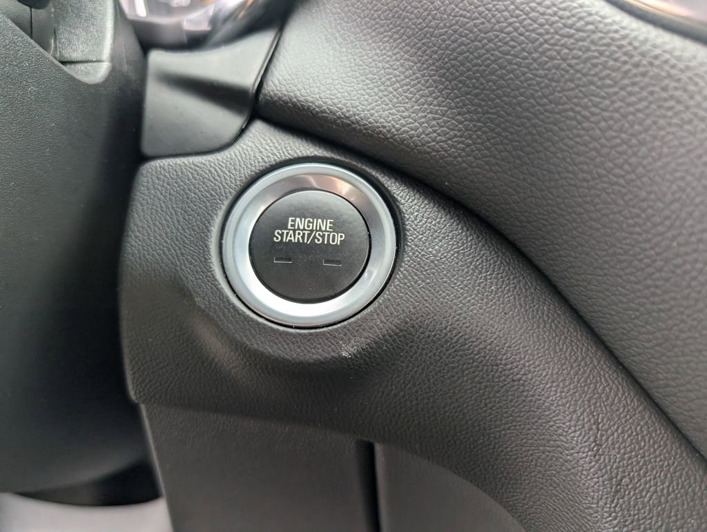 Used 2023 Chevrolet Equinox LT w/ LPO, Floor Liner Package image 15