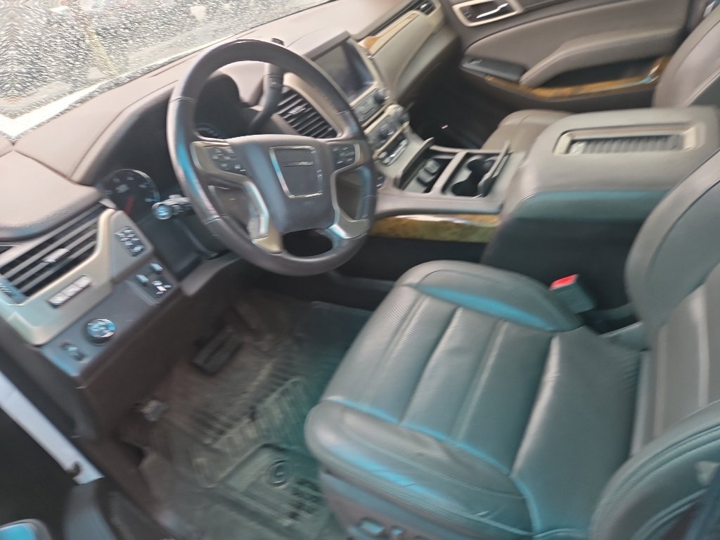 Used 2017 GMC Yukon Denali w/ Open Road Package RWD image 9