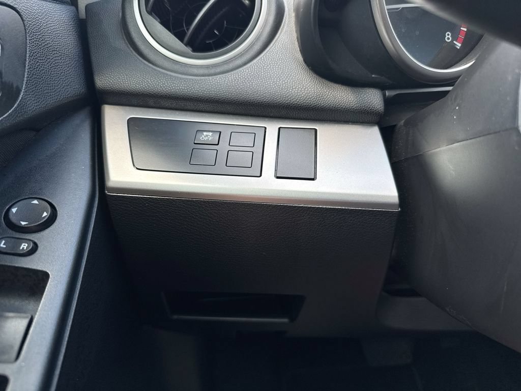 Used 2012 MAZDA MAZDA3 i Sport FWD image 17