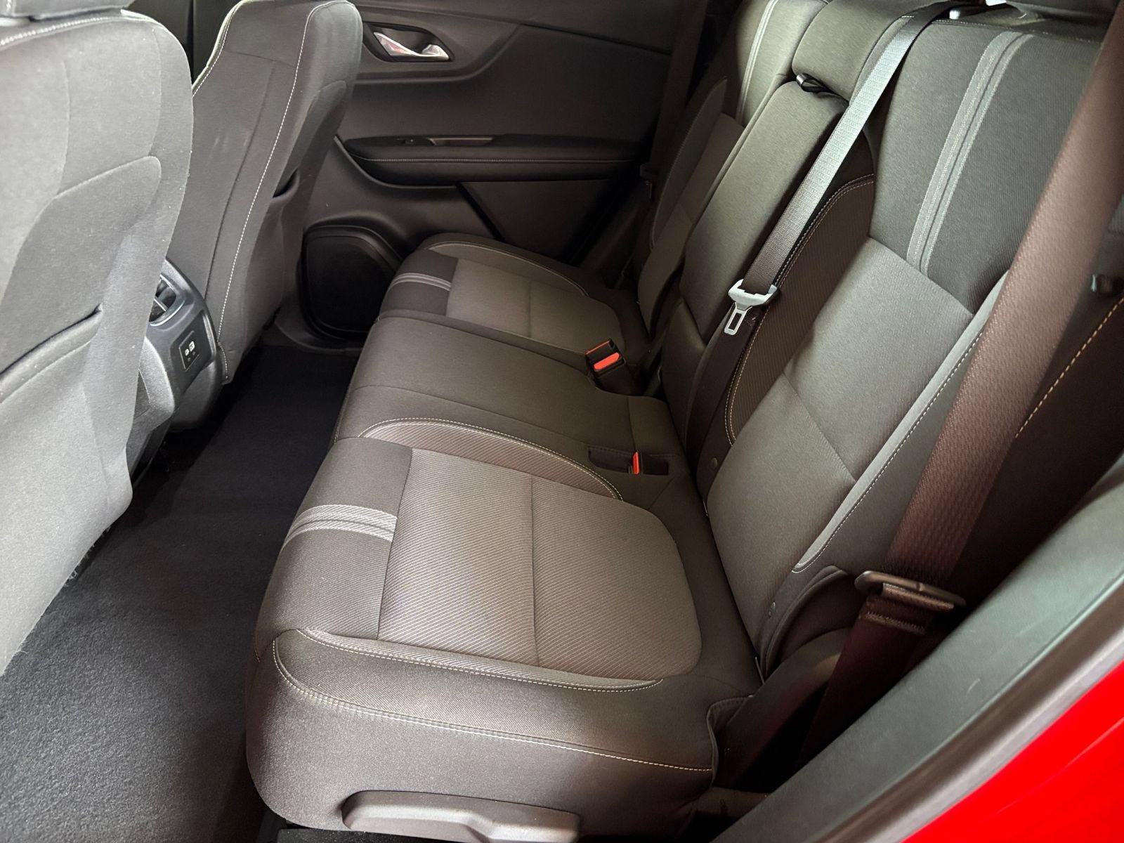 Used 2025 Chevrolet Blazer LT FWD image 23
