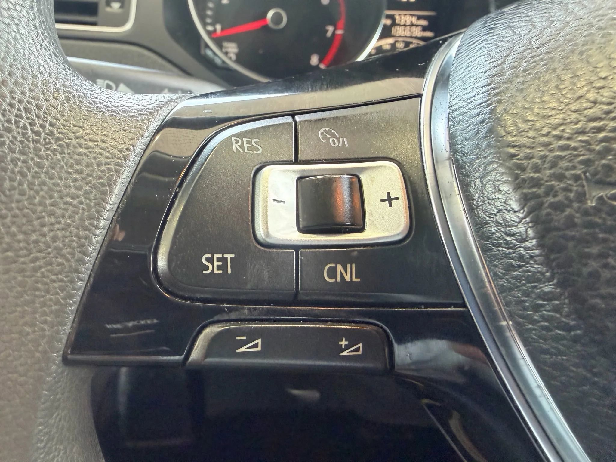 Used 2016 Volkswagen Jetta SE image 11