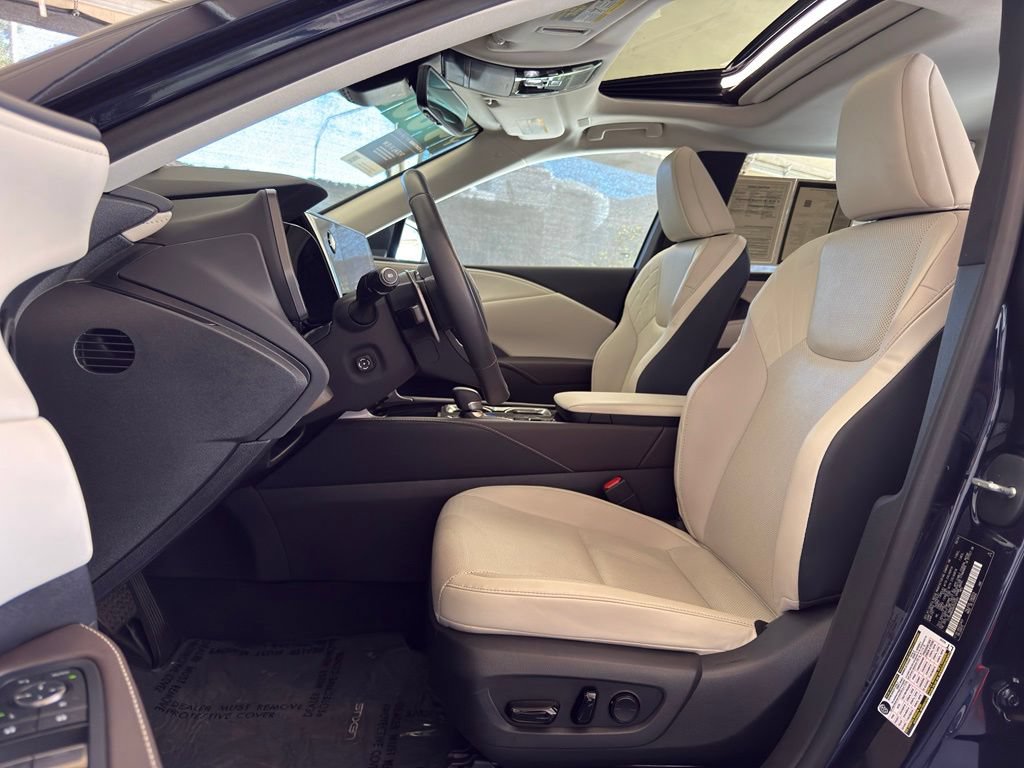 Certified 2024 Lexus RX 350 FWD w/ Technology Package image 18