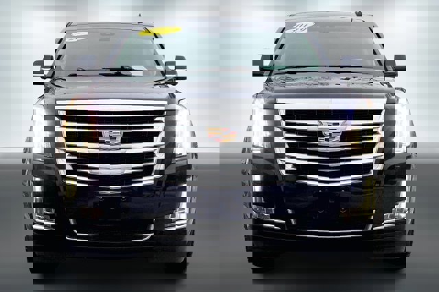 Used 2019 Cadillac Escalade ESV Luxury image 2