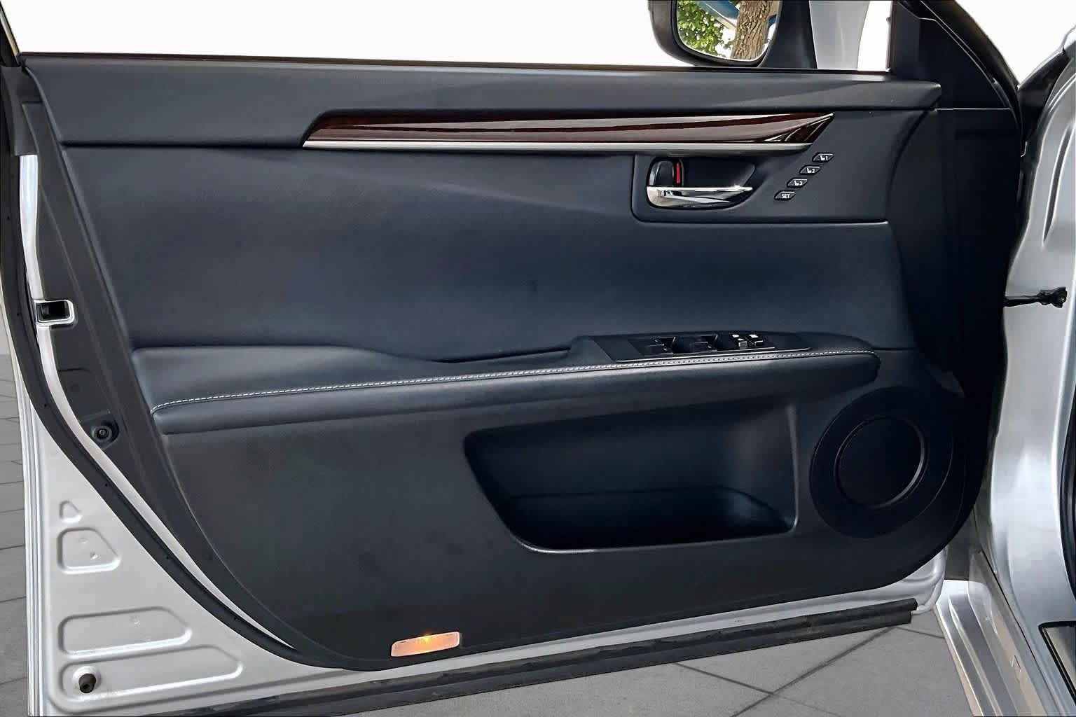Used 2013 Lexus ES 350 w/ Luxury Pkg FWD image 21