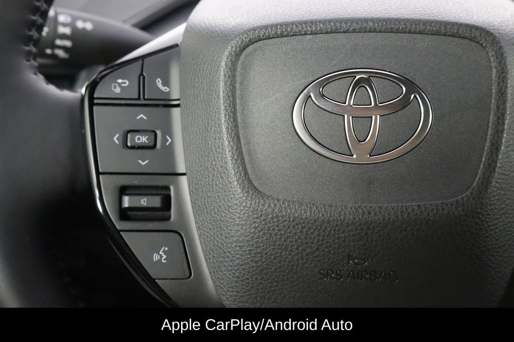 Used 2025 Toyota Prius XLE image 8