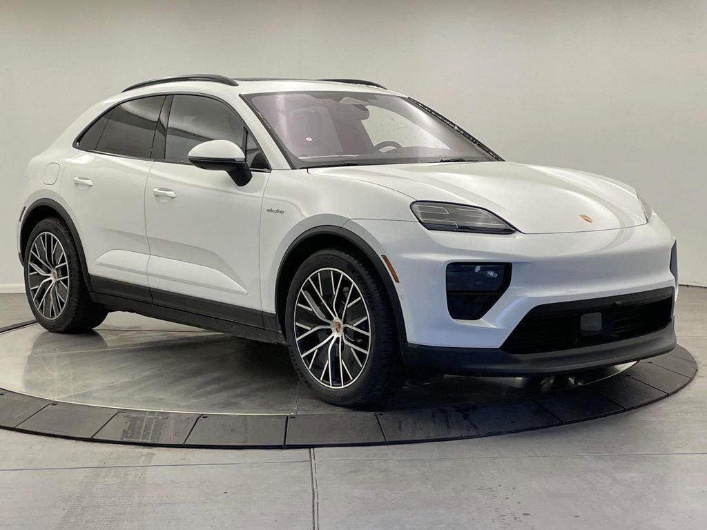 New 2025 Porsche Macan 4S Electric image 9