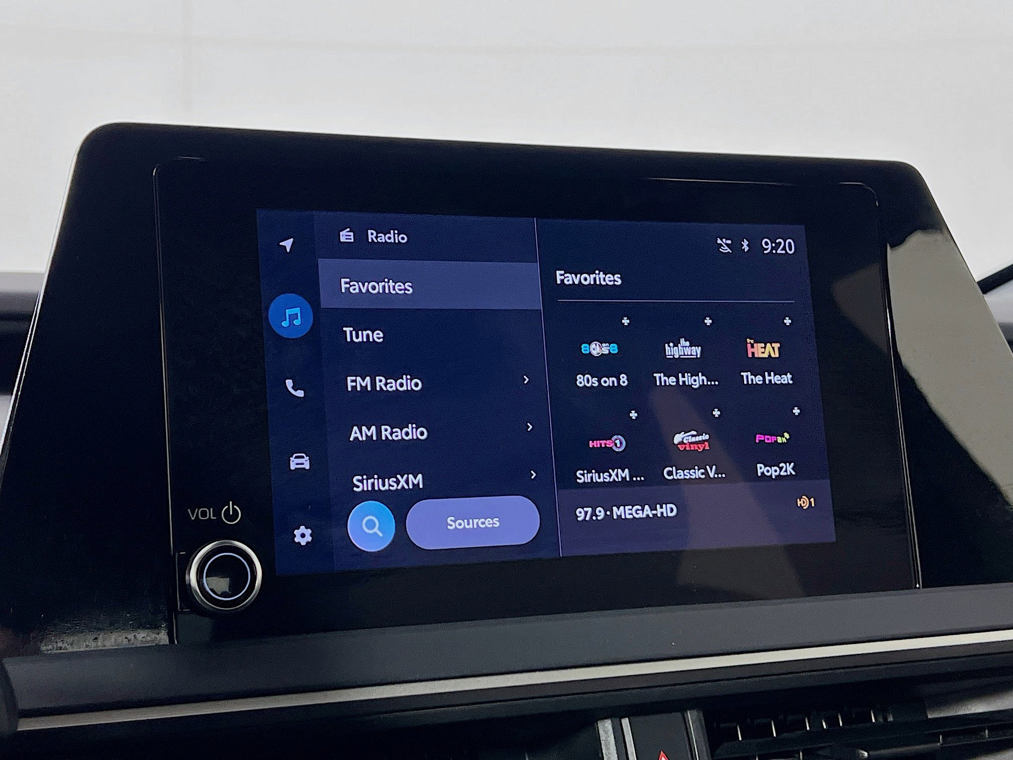 Used 2025 Toyota Prius XLE image 14