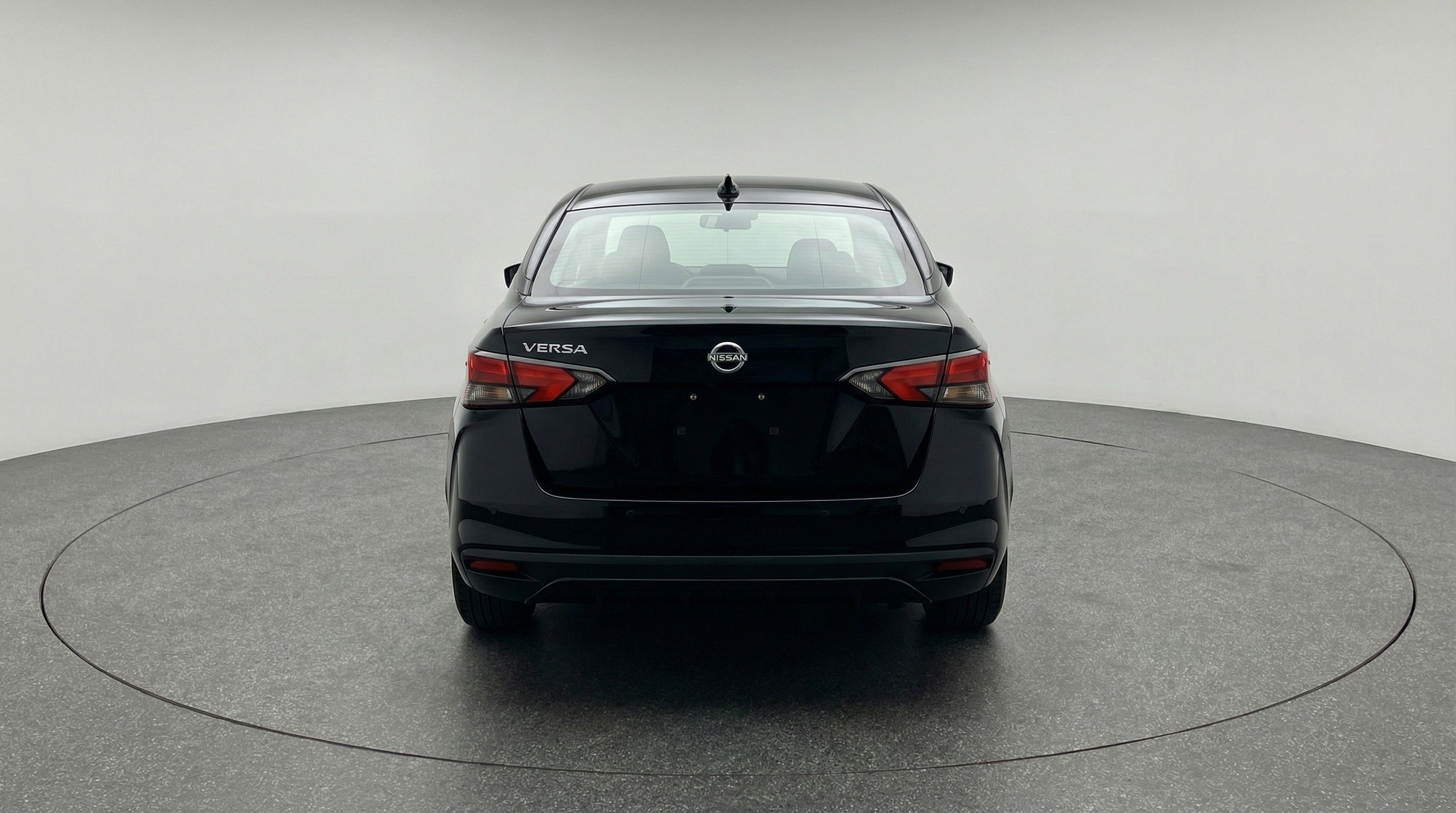 Used 2025 Nissan Versa SV image 7
