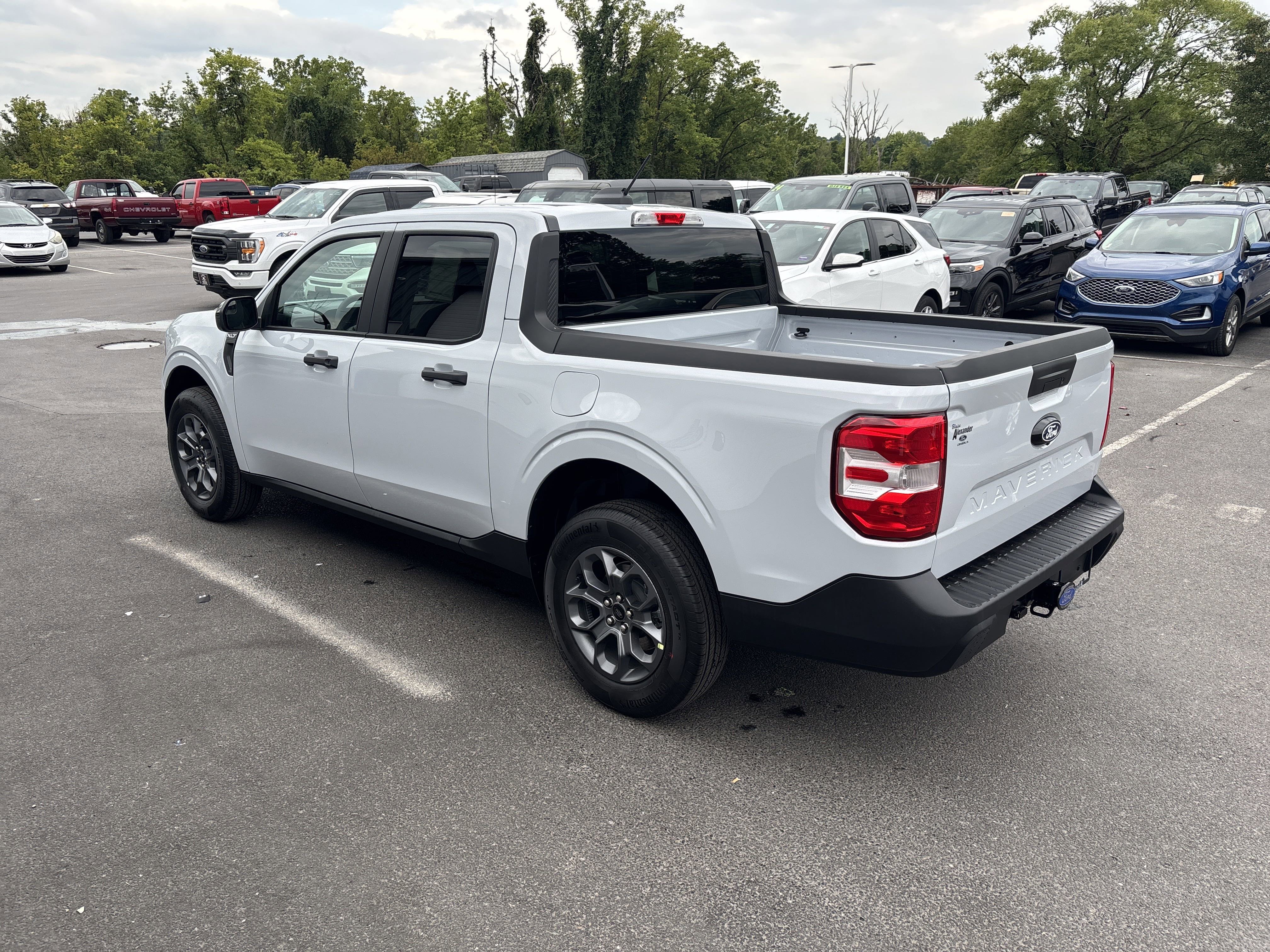 New 2025 Ford Maverick XLT w/ XLT Luxury Package image 6