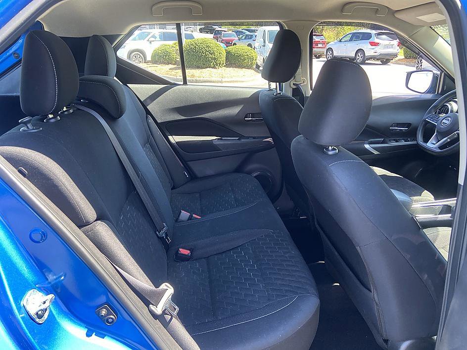 Used 2023 Nissan Kicks SV image 18