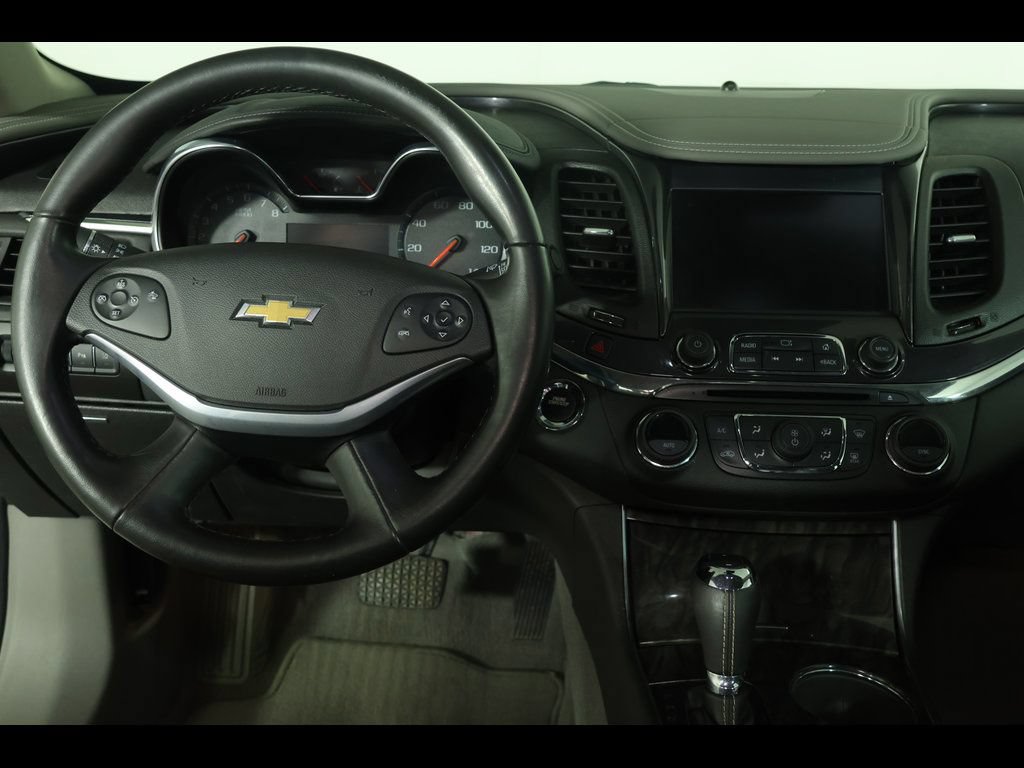 Used 2014 Chevrolet Impala LT FWD image 3
