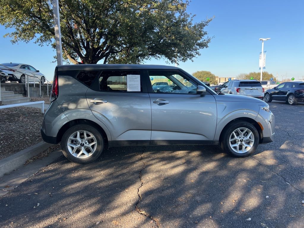 Used 2024 Kia Soul LX w/ Option Group 015 image 8