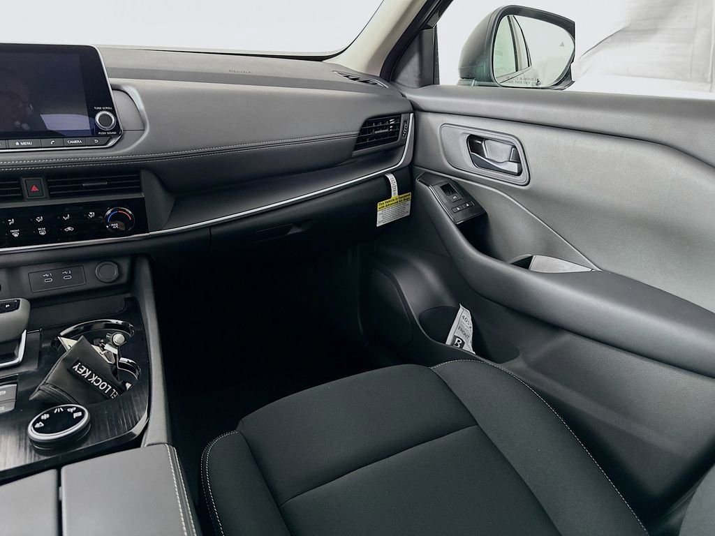 New 2026 Nissan Rogue S image 29