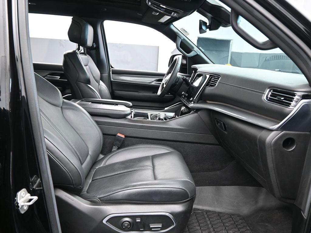 Used 2022 Jeep Wagoneer Series II image 47