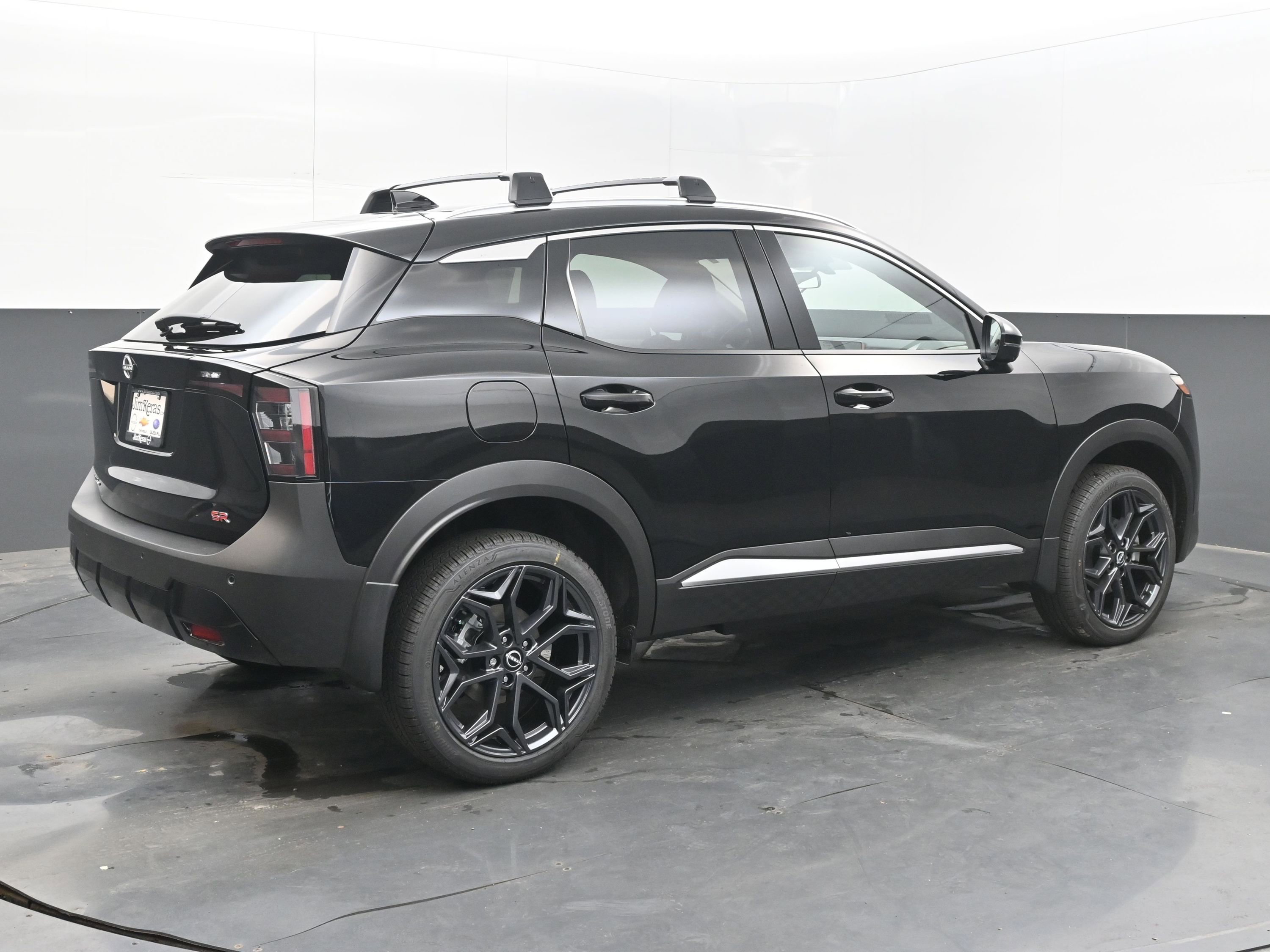 New 2026 Nissan Kicks SR image 7