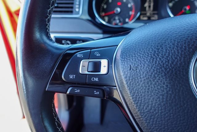 Used 2016 Volkswagen Jetta Sport w/ Lighting Package image 13