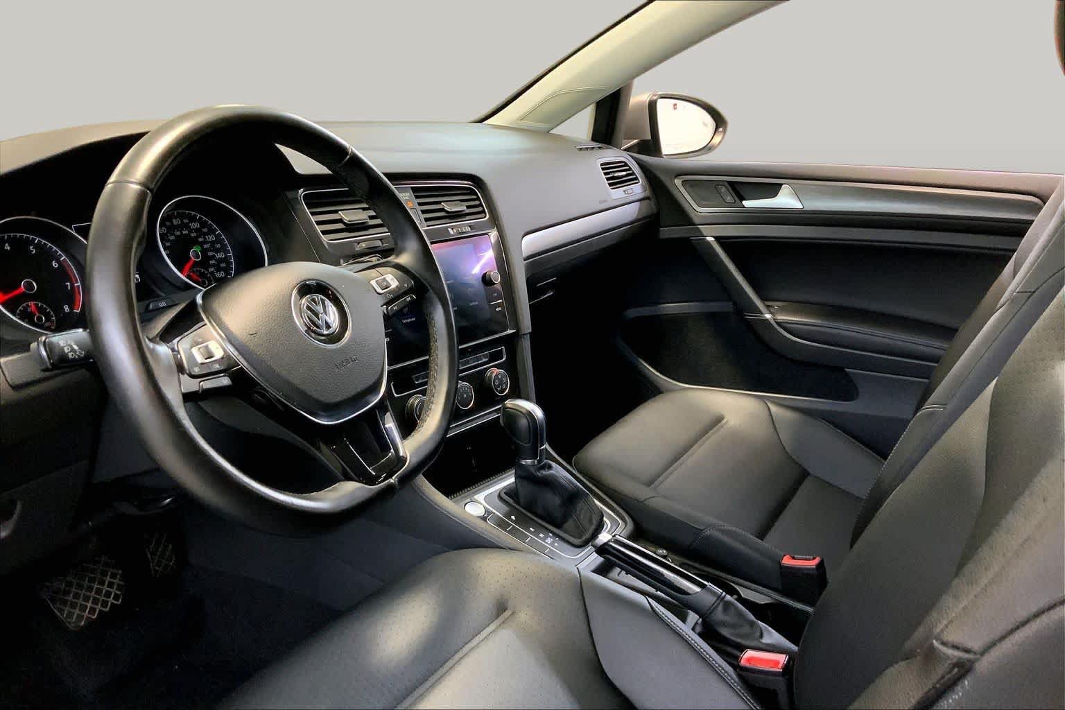 Used 2018 Volkswagen Golf SE FWD image 17