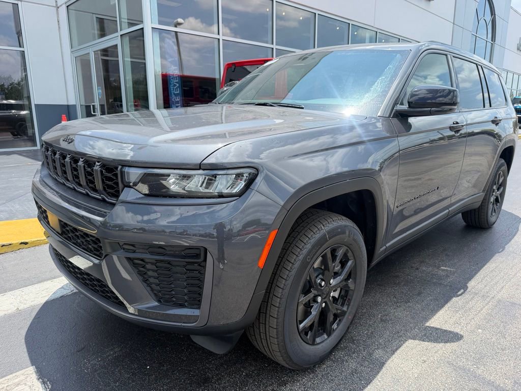 New 2026 Jeep Grand Cherokee L 4WD image 4