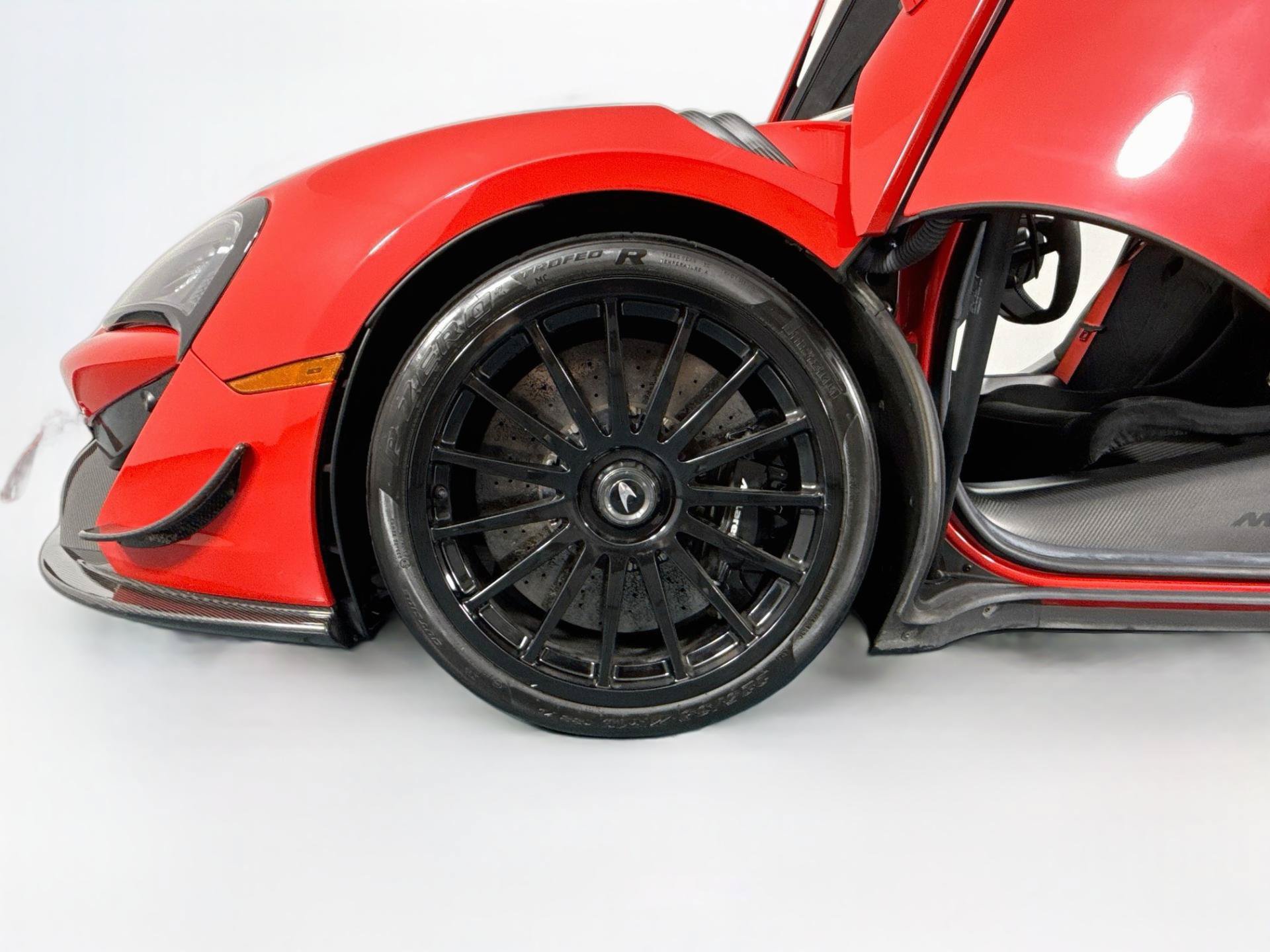 Used 2020 McLaren 620R RWD image 45