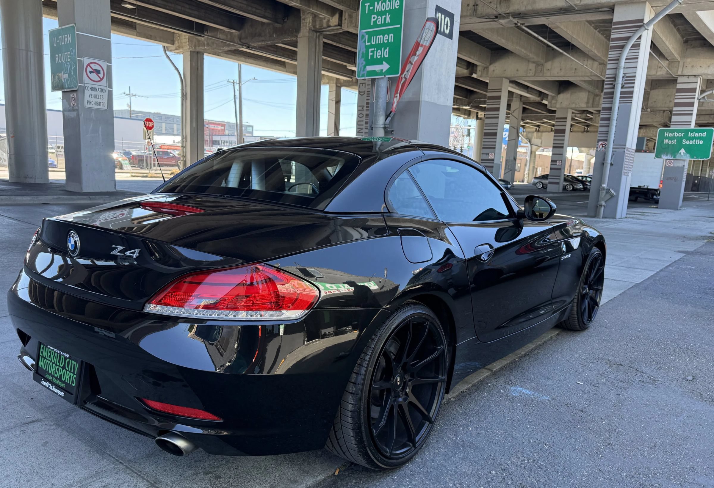 Used 2011 BMW Z4 sDrive35i RWD image 5