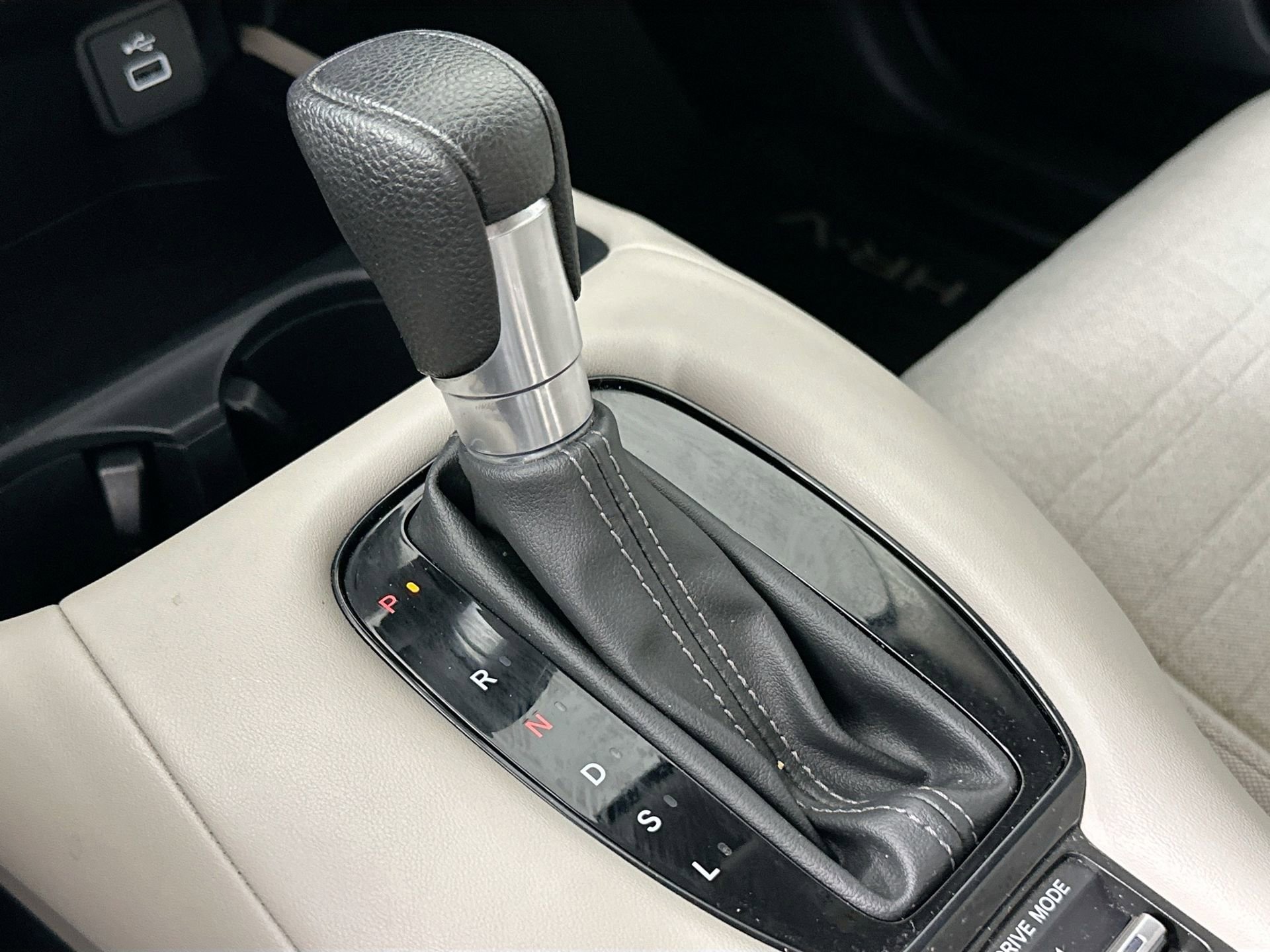 Used 2023 Honda HR-V LX image 15