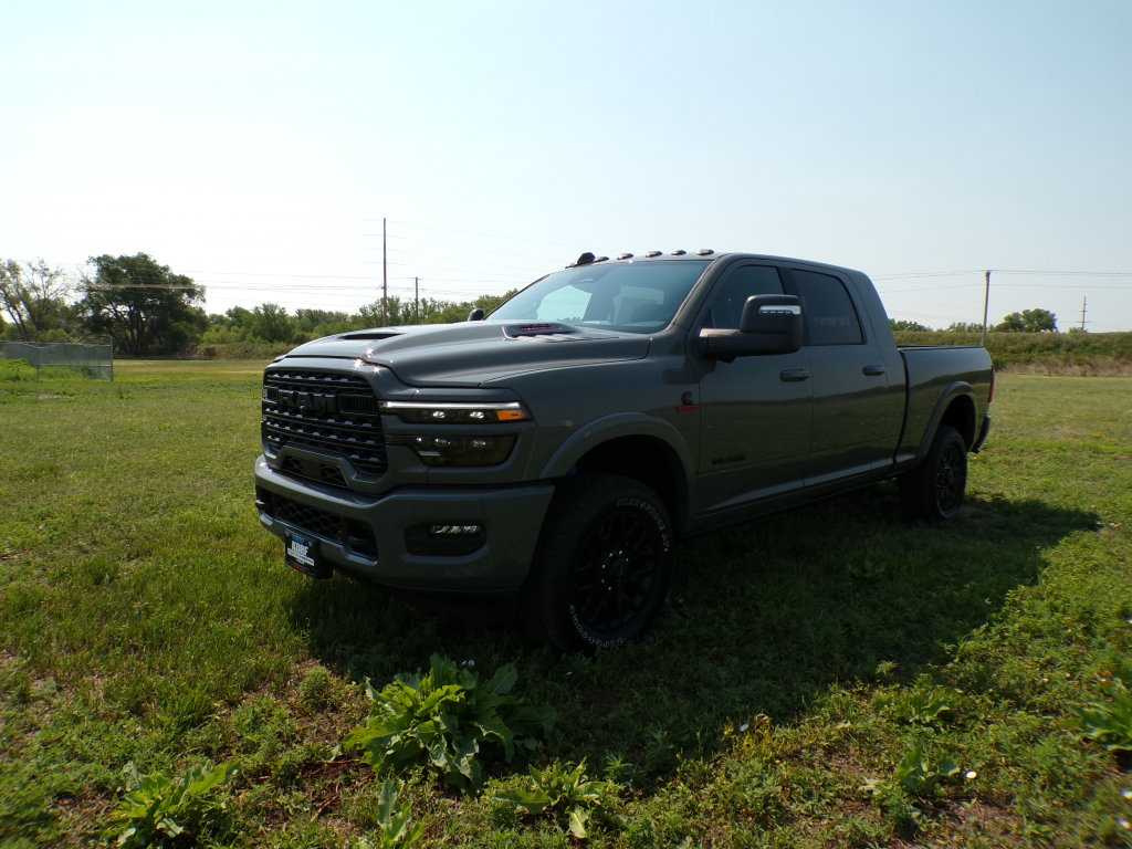 New 2026 RAM 2500 Limited AWD/4WD image 8