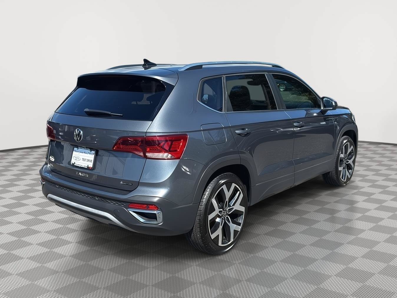 Used 2022 Volkswagen Taos SEL AWD/4WD image 5