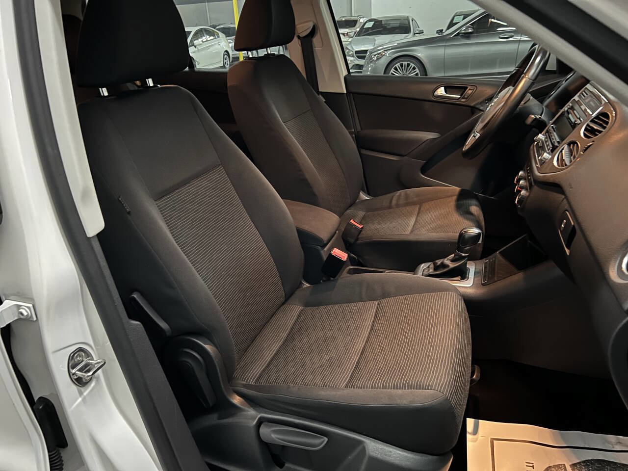 Used 2014 Volkswagen Tiguan S FWD image 25