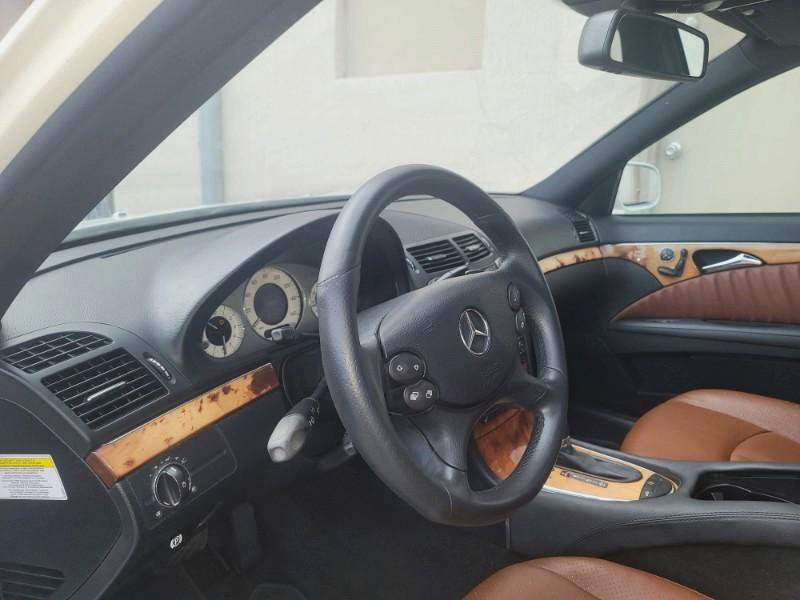 Used 2009 Mercedes-Benz E 550 Sedan image 20