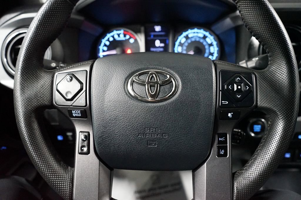 Used 2020 Toyota Tacoma TRD Off-Road w/ Technology Package image 13