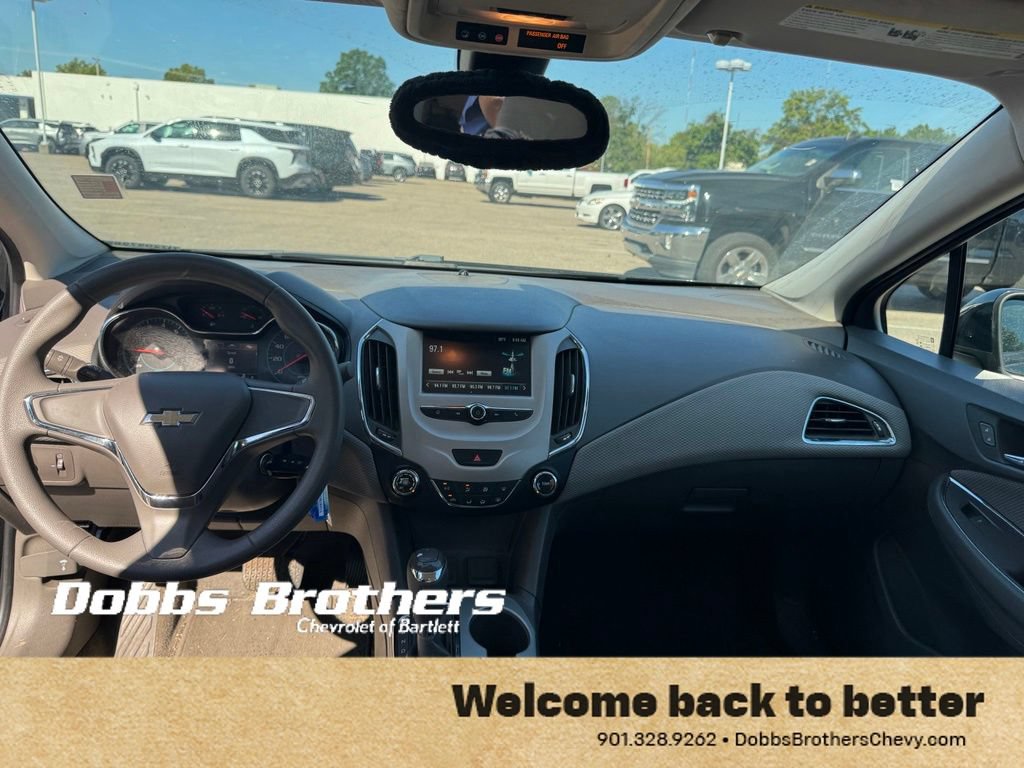 Used 2018 Chevrolet Cruze LS FWD image 15