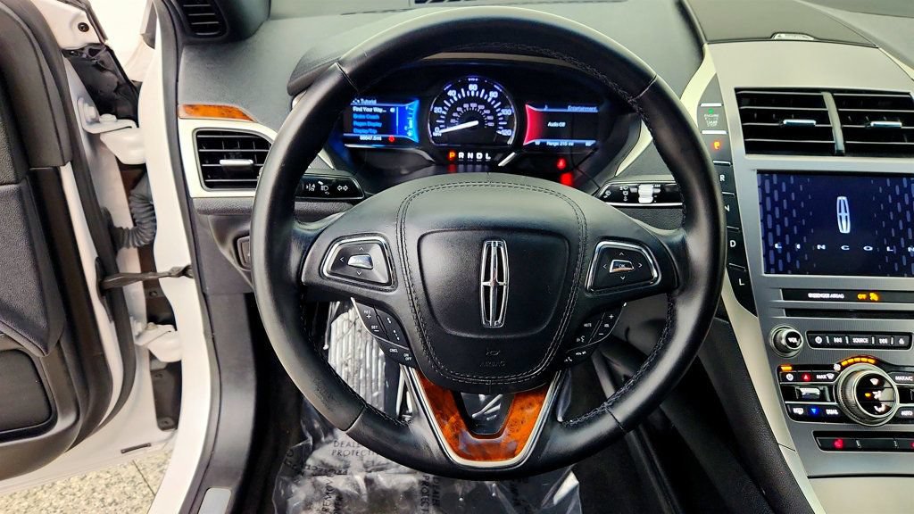 Used 2020 Lincoln MKZ Reserve FWD image 14