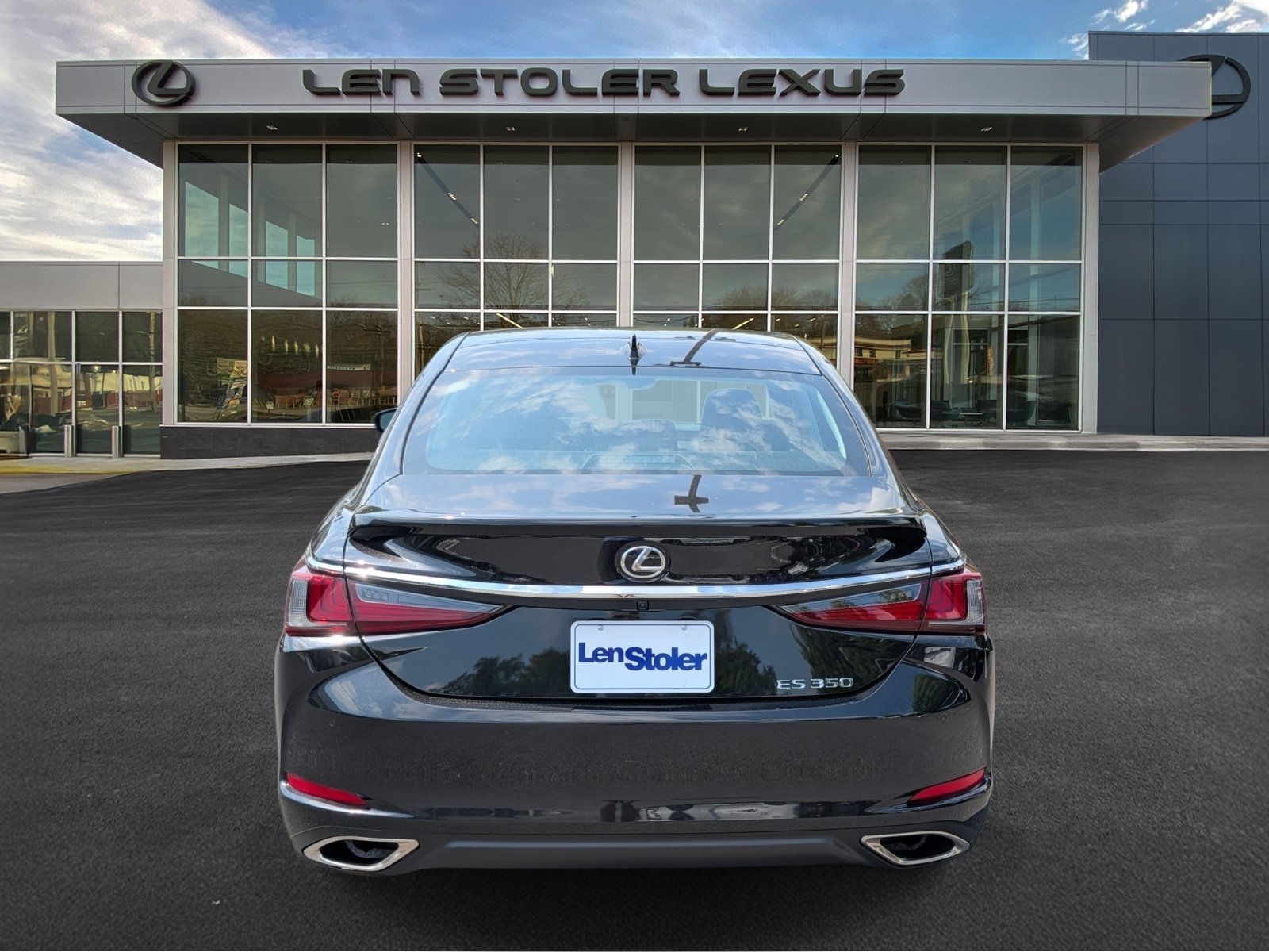 Certified 2024 Lexus ES 350 Ultra Luxury w/ Accessory Package (Z2) FWD image 4