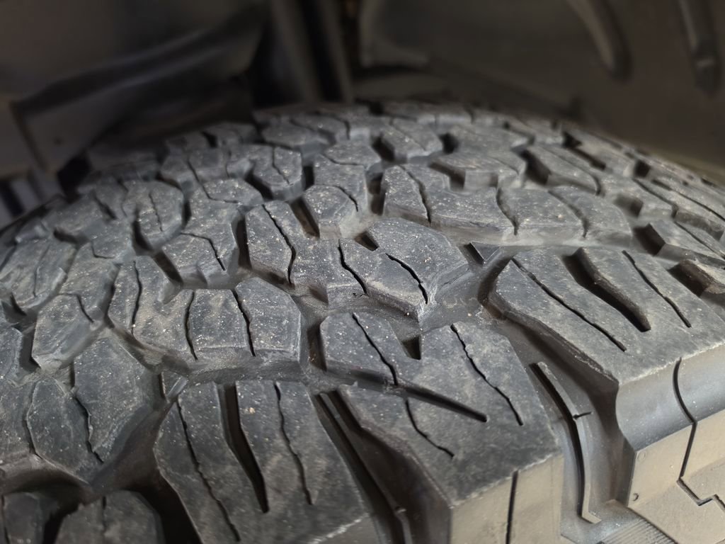 Certified 2022 Jeep Wrangler Unlimited Rubicon w/ Xtreme Recon 35" Tire Package image 11