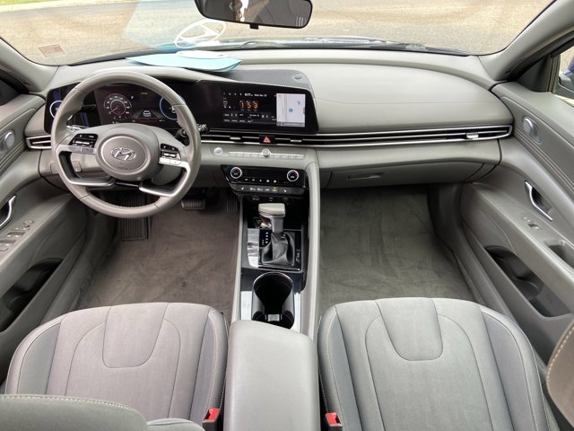 Used 2023 Hyundai Elantra SEL w/ Convenience Package FWD image 48
