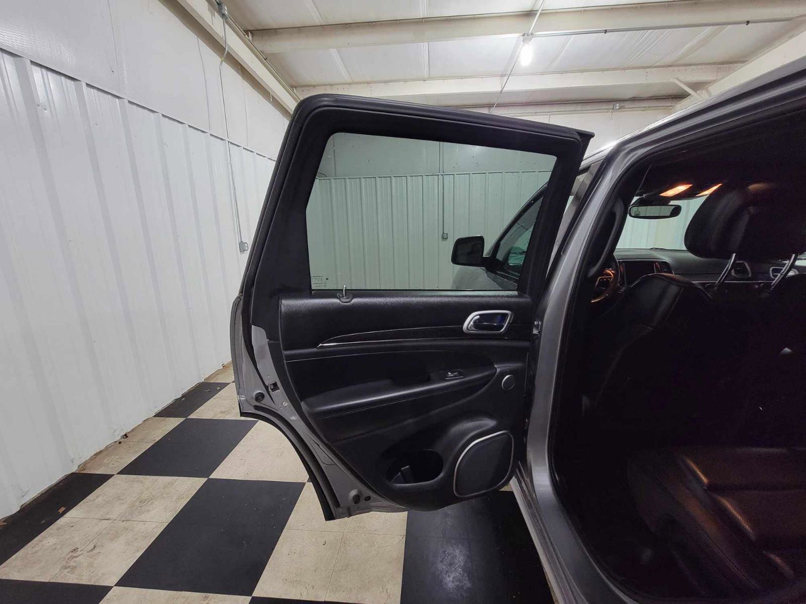 Used 2018 Jeep Grand Cherokee High Altitude image 18
