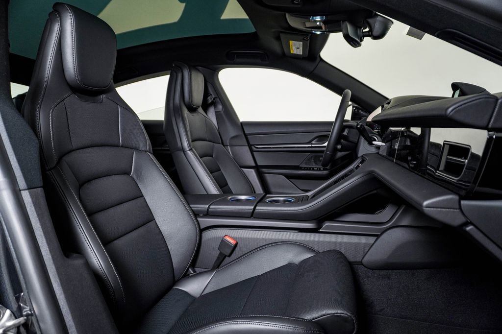 New 2026 Porsche Taycan image 14