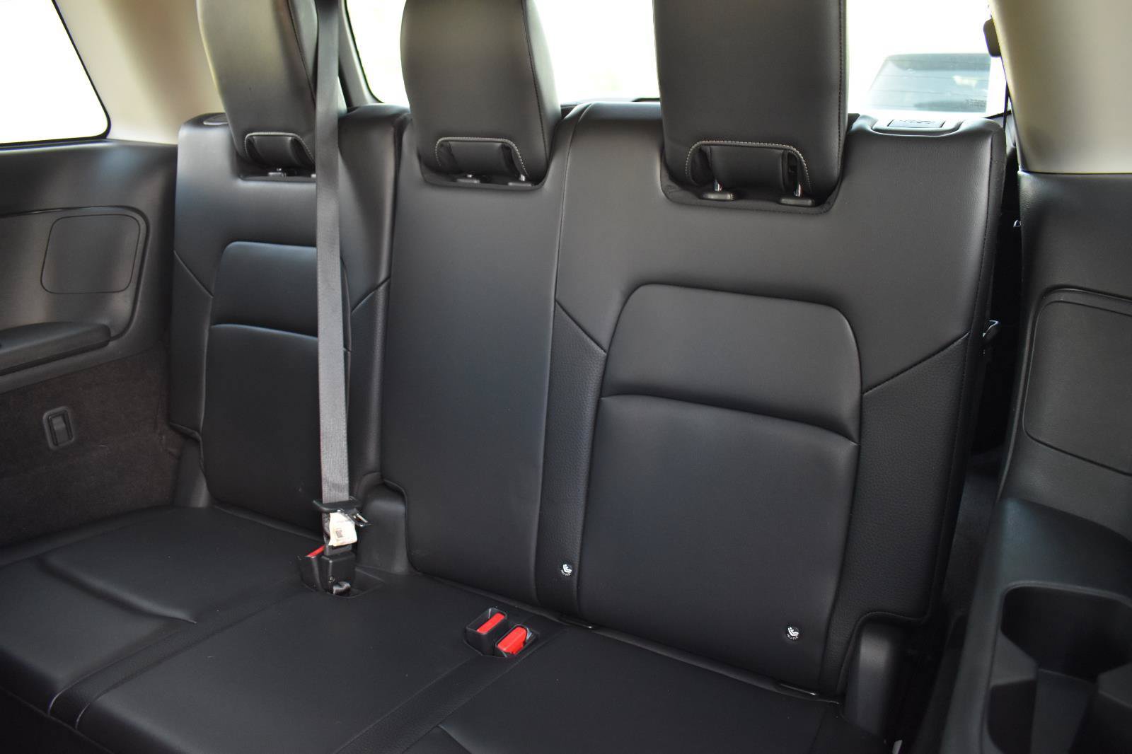 Used 2024 Nissan Pathfinder SL FWD image 56