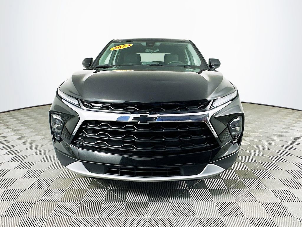 Used 2023 Chevrolet Blazer LT w/ Driver Confidence Package image 4