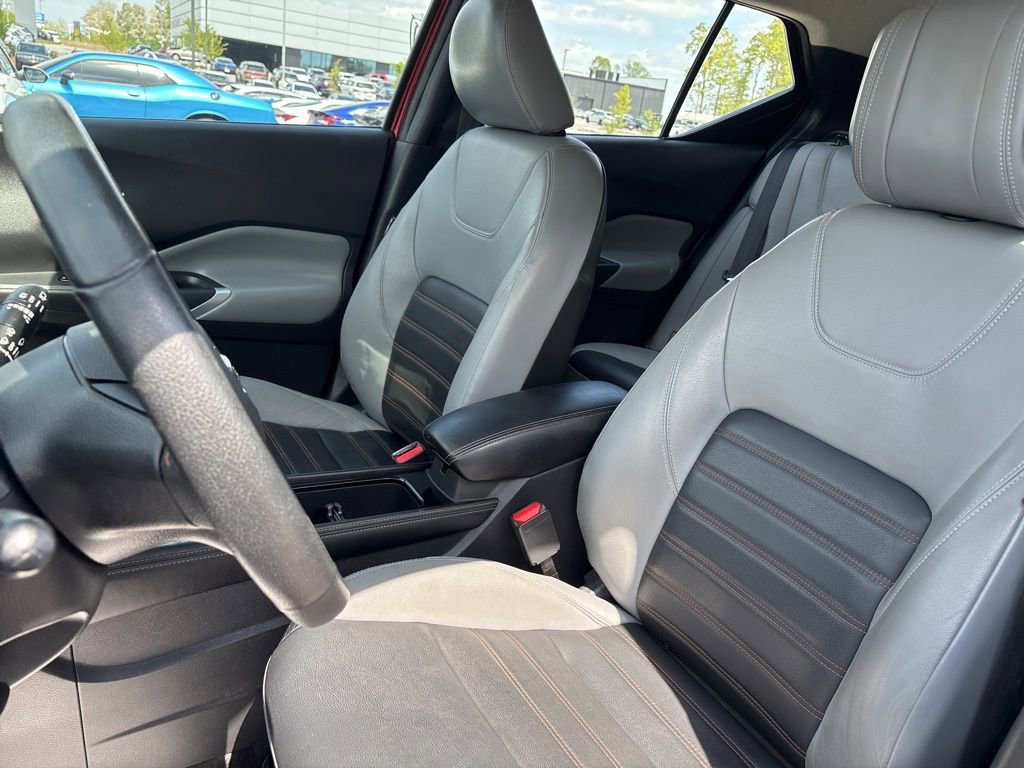 Used 2021 Nissan Kicks SR w/ SR Premium Package FWD image 11